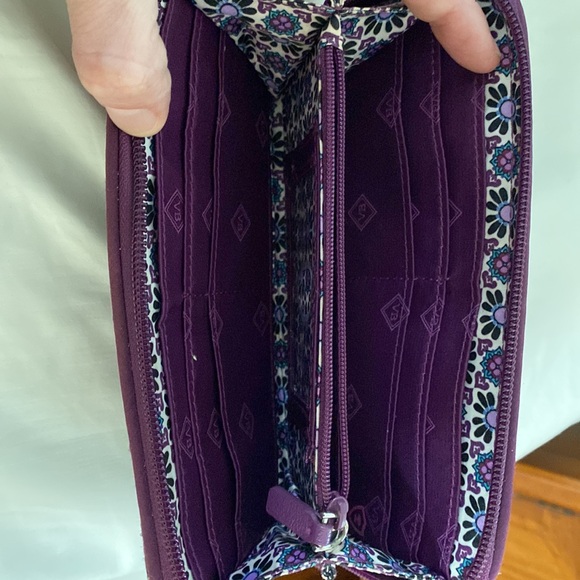 Vera Bradley Wallet in Purple Medallion - Picture 4 of 6